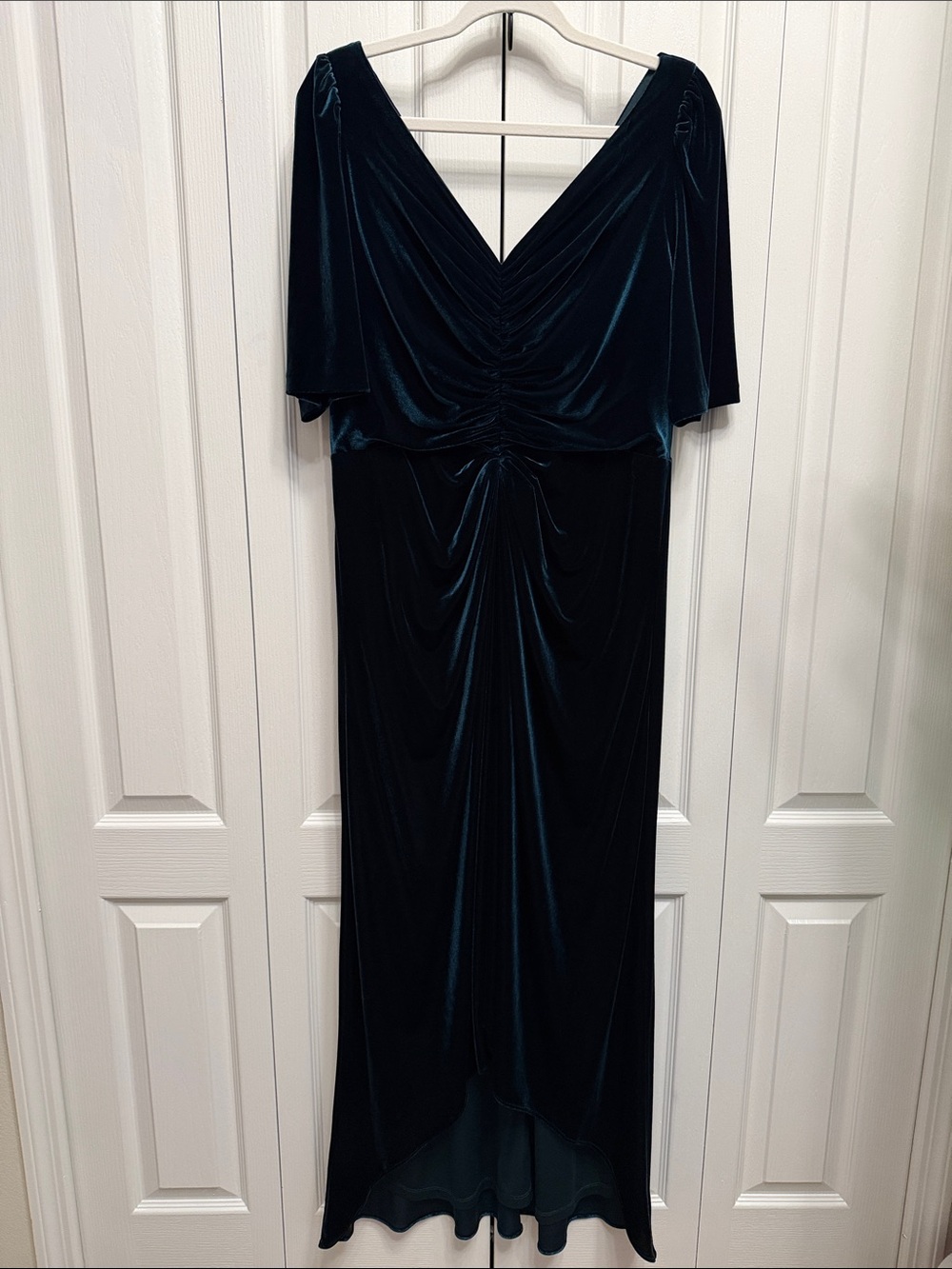 Adrianna Papell Dark Emerald Green Velvet V-Neck Ruched Maxi Dress Size 14